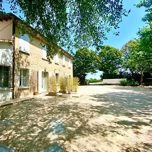Bed & Breakfast Il Bianconiglio R&b, Carraie