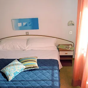 Hotel Gialpina, Viserba Di Rimini